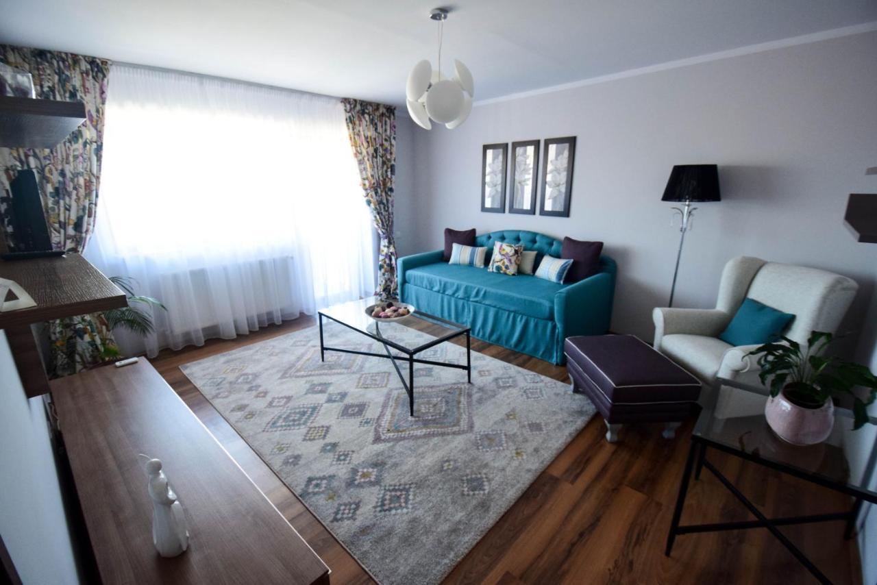 Cabrio Apart Hotel คลูจ-นาโปกา ภายนอก รูปภาพ
