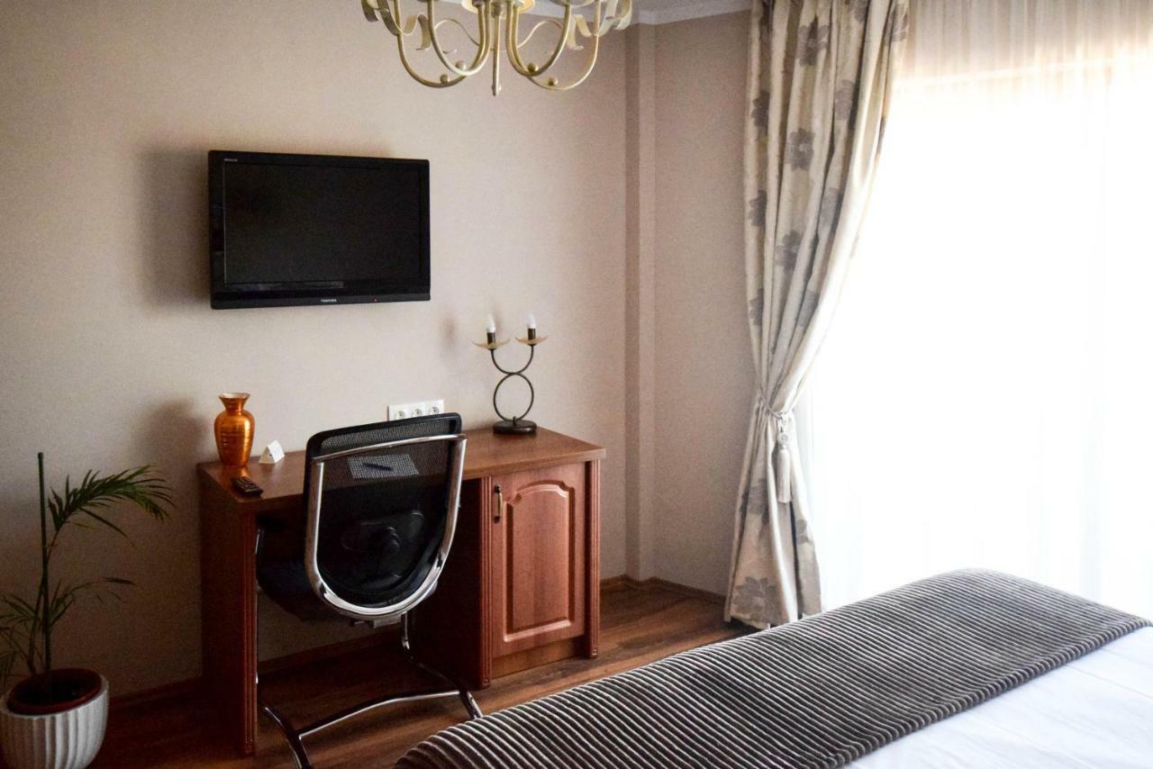 Cabrio Apart Hotel คลูจ-นาโปกา ภายนอก รูปภาพ