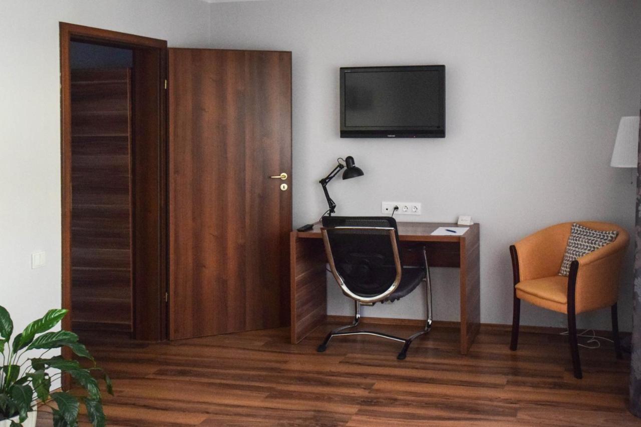 Cabrio Apart Hotel คลูจ-นาโปกา ภายนอก รูปภาพ